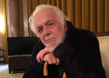 خاموشی «یک آتش»؛ مرگِ ابراهیم گلستان