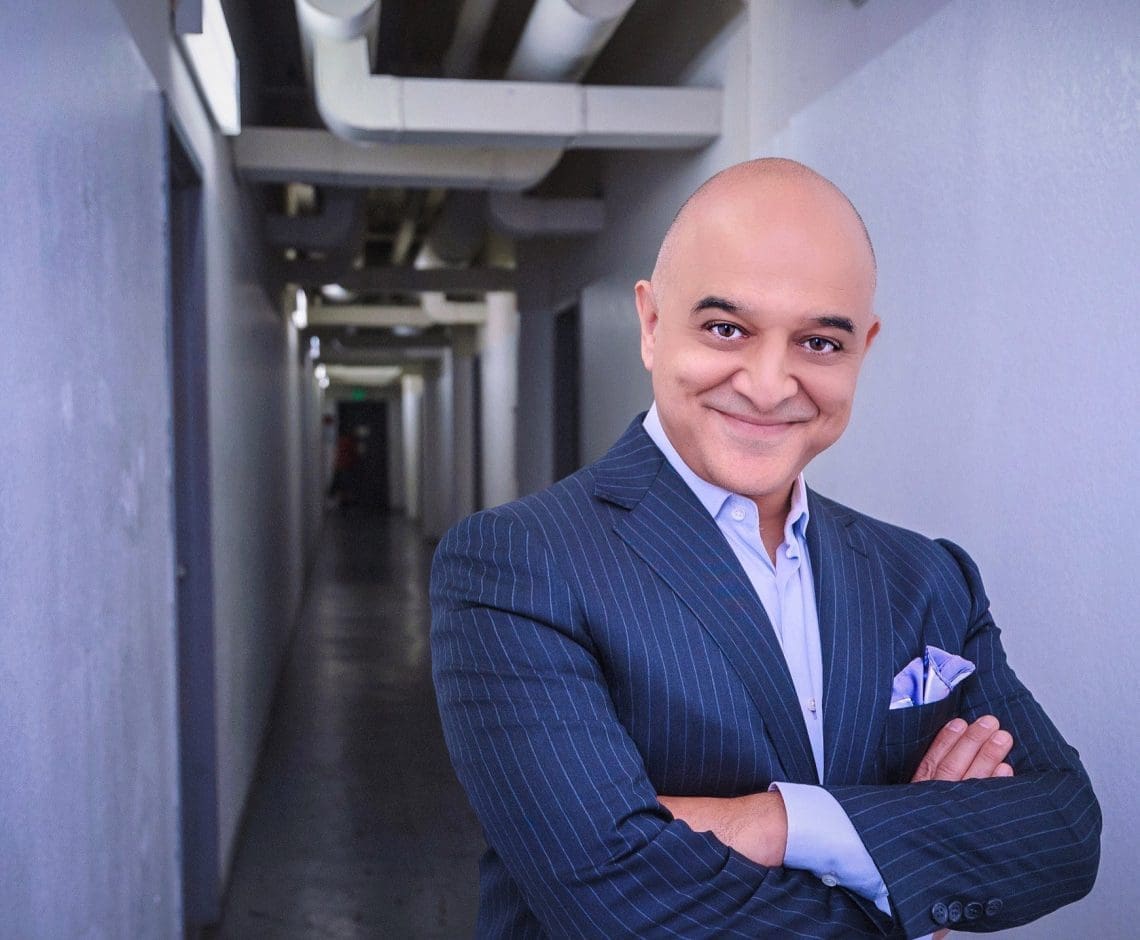 «لحظه‌های زیبایی»؛ آلبوم عمر اکرم نامزد دریافت جایزه‌ی گِرَمی شد