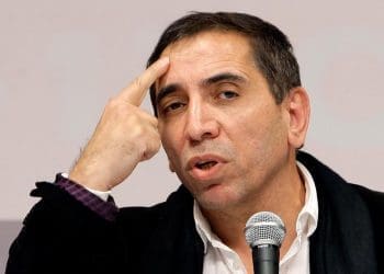 «شیندلر جدید»؛ فیلم‌ساز ایرانی که تلاش دارد هنرمندان و نویسندگان مورد تهدید را از افغانستان خارج کند