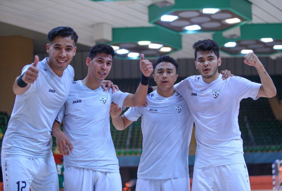 افغانستان با پیروزی در برابر بحرین توانست به دور حذفی جام ملت‌های فوتسال آسیا صعود کند