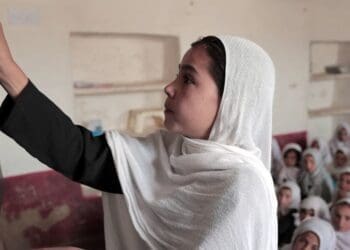 یونیسف می‌گوید که دختران افغانستان زمانی معادل «سه میلیارد ساعت یادگیری» را از دست داده‌اند