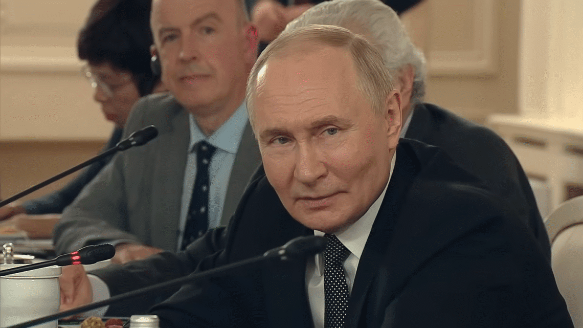 نه دوست، نه دشمن: چرا روسیه از ورود به جنگ ایران و اسرائیل خودداری می‌کند؟