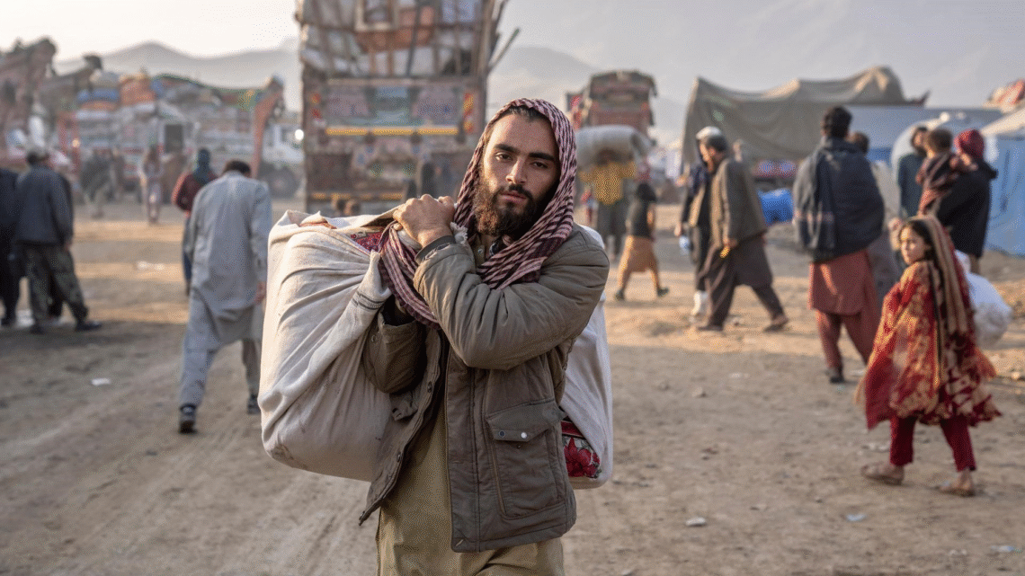 طالبان: ۱۵ هزار تن در یک روز از پاکستان و ایران برگشته‌اند