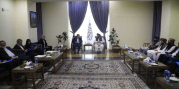 وزیر صنعت ایران در راس هیاتی وارد کابل شد